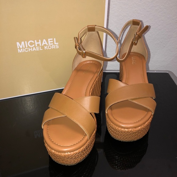 Michael Kors Desiree Acorn Wedge Heels Woven - Picture 6 of 8